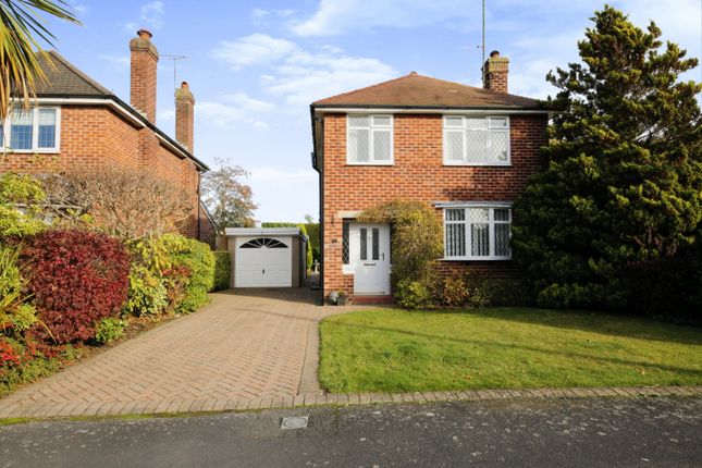Thumbnail Detached house for sale in Bromley Drive, Holmes Chapel, Cheshire