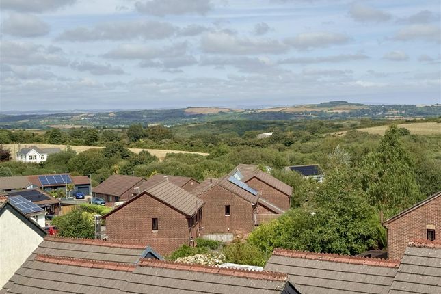 4, Rosina Way, Penwithick photo 2