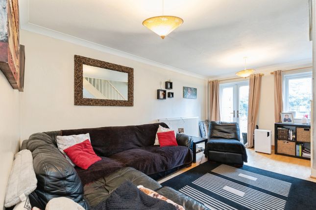 12, Willwood Close, Dorset photo 2