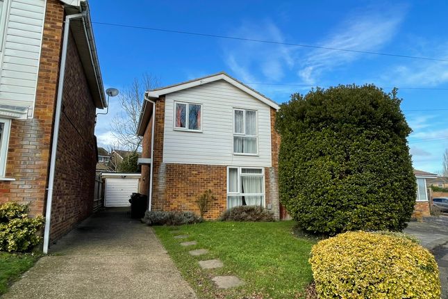 Thumbnail Detached house to rent in Halsey Drive, Hitchin