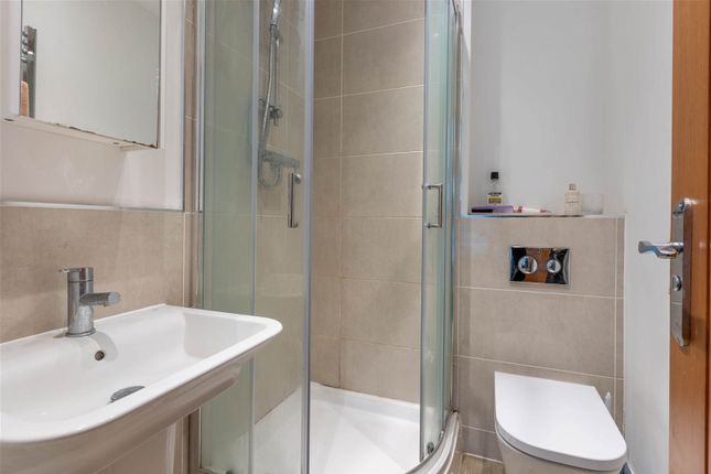 Flat for sale in Butterwick Close, Barnt Green