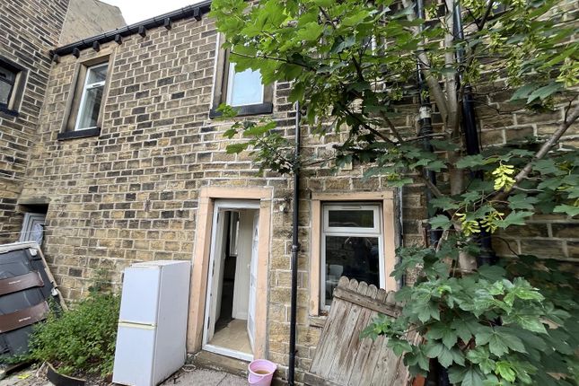 14, Woodhead Road, Huddersfield photo 4