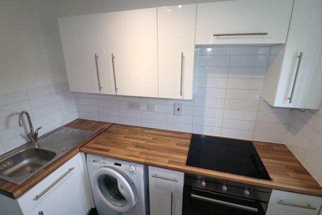 Flat 6, BRENTWOOD photo 4