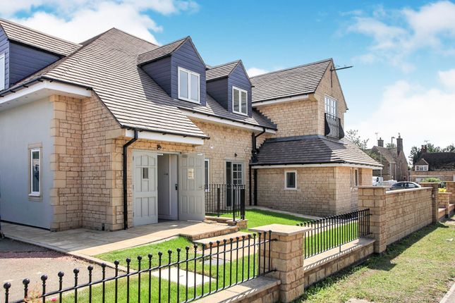 Homes For Sale In Chestnut Way Market Deeping Peterborough Pe6