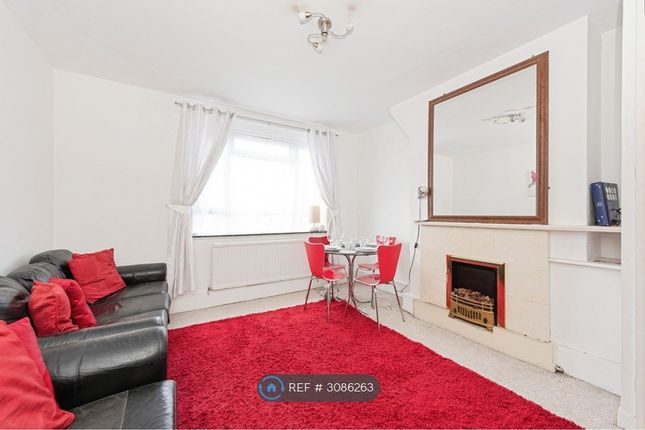 Durban House White City Estate, London photo 5