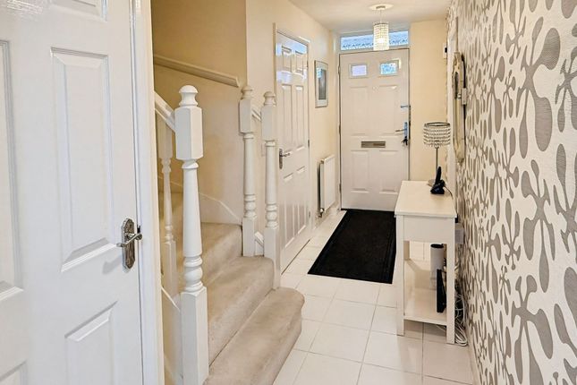 14 Copgrove Close, Leicester photo 2