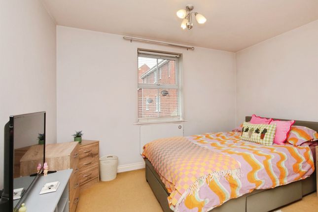 Flat 4, Shipton House, Cobham Way, York photo 4
