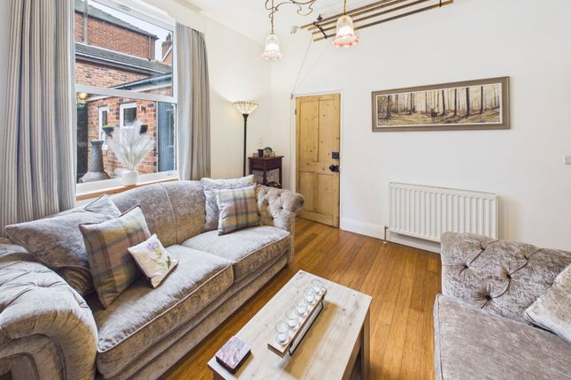 4, Ocean Road, Whitby photo 4