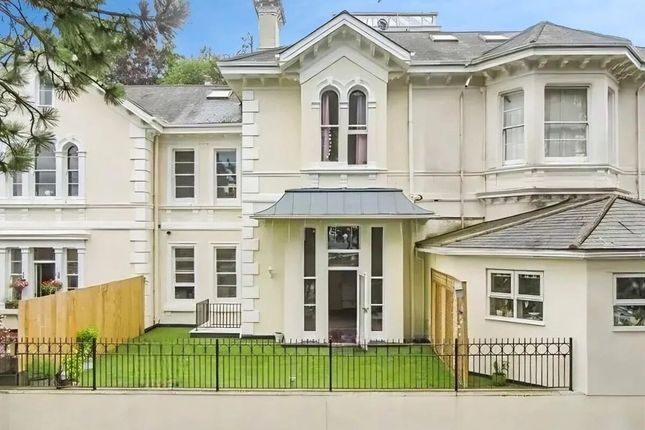 5-bed house on 13, Highwood Grange Wolborough Hill, NEWTON ABBOT, £400,000
