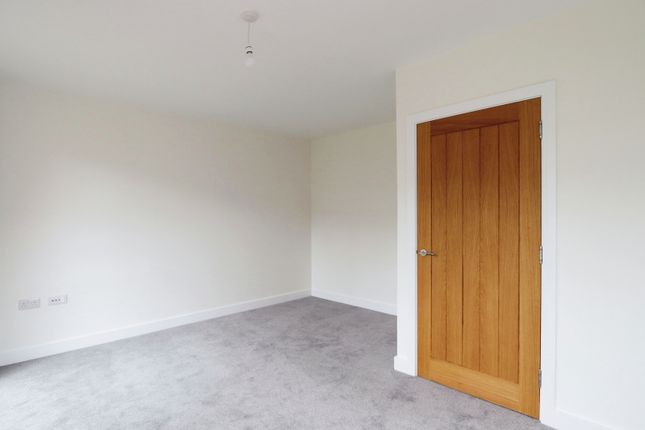 8 Queens Court, Queens Street, Swadlincote photo 4