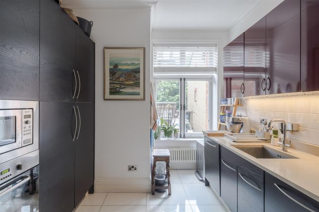 Flat for sale in Gordon Mansions, Bloomsbury
