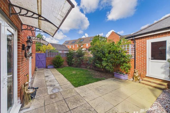 21 Ossulbury Lane, Aylesbury photo 3