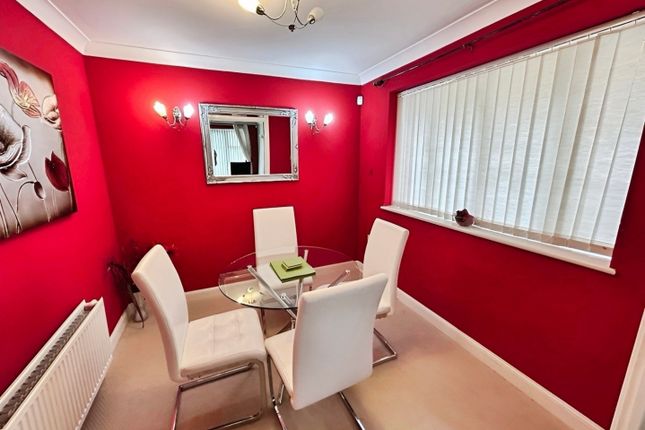 9, Lower Corniche, Hythe photo 4