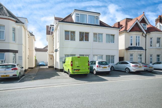 Flat for sale in Sea Road, Boscombe, Bournemouth