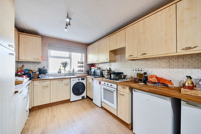 8, Cambridge Green, Hampshire photo 4