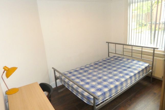 68, St. Ives Road, Manchester photo 2