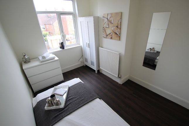Thumbnail Terraced house to rent in Room 3, Allen Road, Northampton