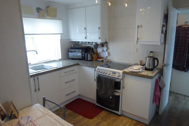 22, Bridge Park, Doniford photo 2