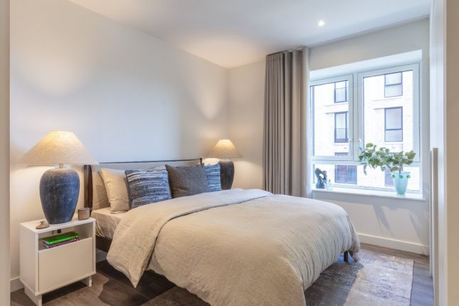 The Maple, Claremont Road, London photo 3