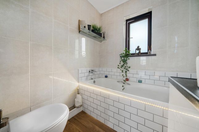 7, Riverview Drive, Glasgow photo 5