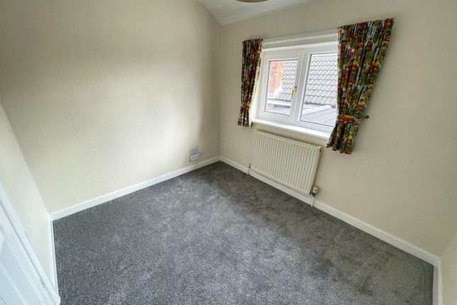 Detached house to rent in Church Crescent, Leeds