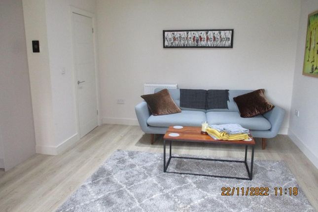 5a, Bowfell Street, Urmston photo 2