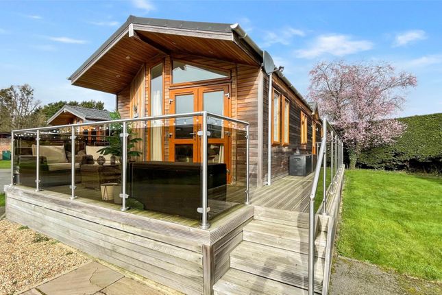 Thumbnail Lodge for sale in Chargers Paddock, Marlow