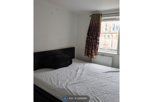 Oakes Crescent, Dartford photo 3