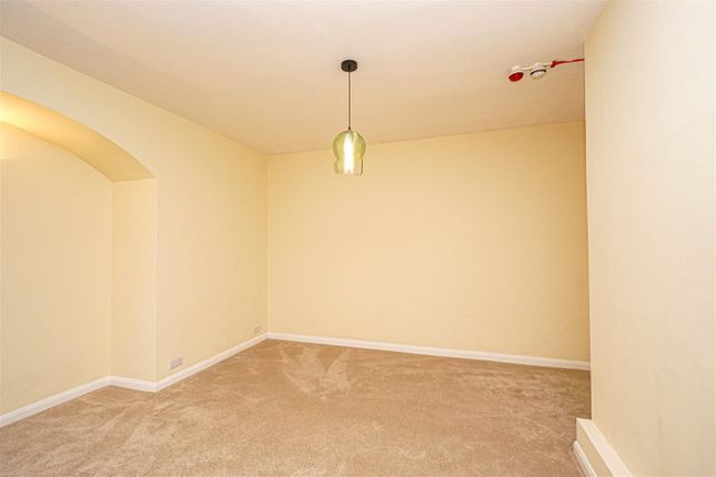 Flat 1B Highland Mansions, 117, Pevensey Road, St Leonards-On-Sea photo 4