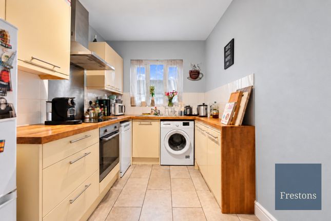 Flat 25, Eversholt Court, Barnet photo 4
