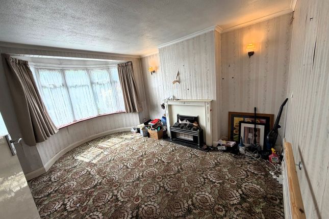 602, Staines Road, Feltham photo 3