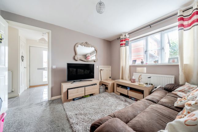 68, Furlong Way, Sleaford photo 2