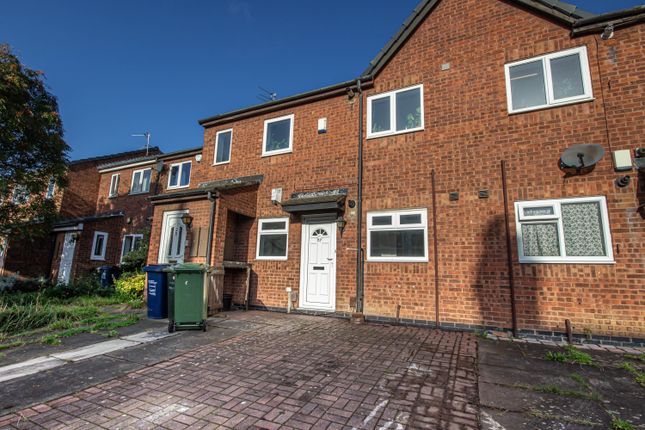 Flat to rent in Doncaster Road, Newcastle Upon Tyne, Tyne And Wear NE2