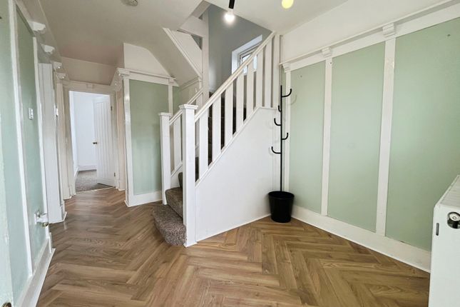 74, Eastmead Avenue, Greenford photo 4