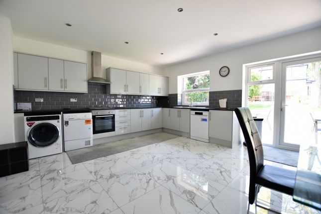 91, Crown Woods Way, Eltham photo 5