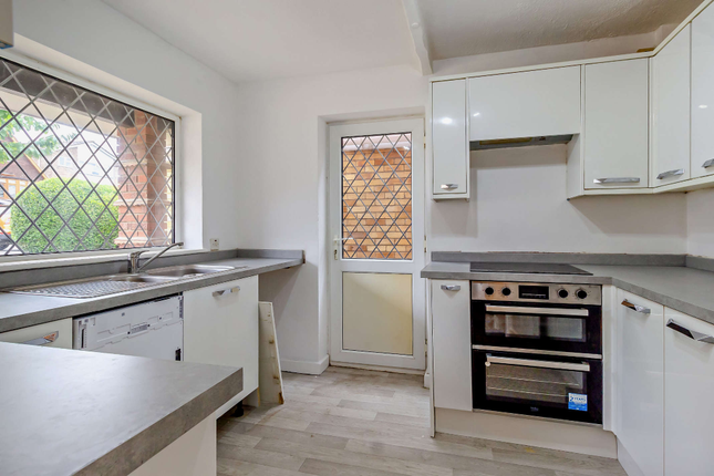 6, Southwell Road, Benfleet photo 4