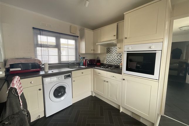 Lower Dunton Road Dunton, Brentwood photo 3