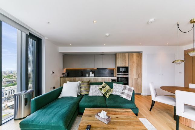 Thumbnail Flat to rent in The Makers, London