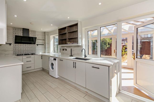 00, Hanbury Drive, Reading photo 2