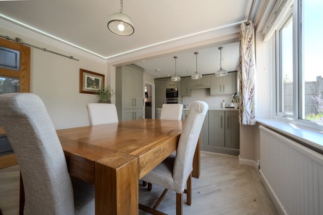 17 Grange Drive, Hinckley photo 4