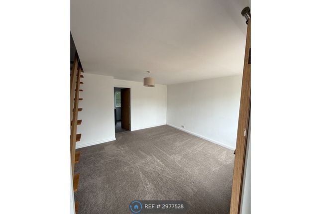Felstead Court, Bramcote, Nottingham photo 4