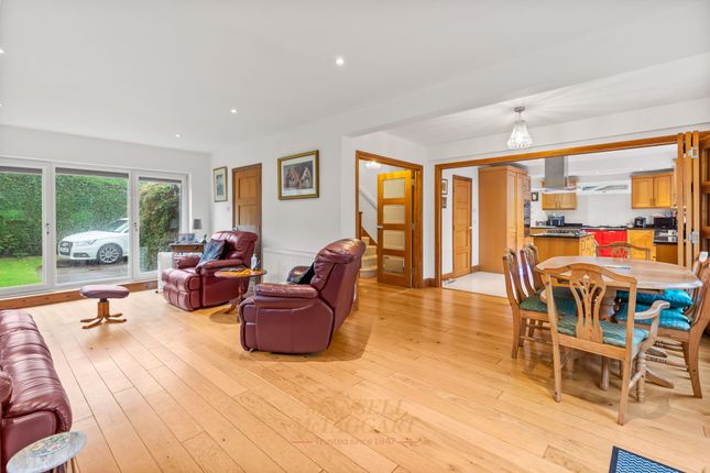43 Freshfield Bank, Forest Row photo 2