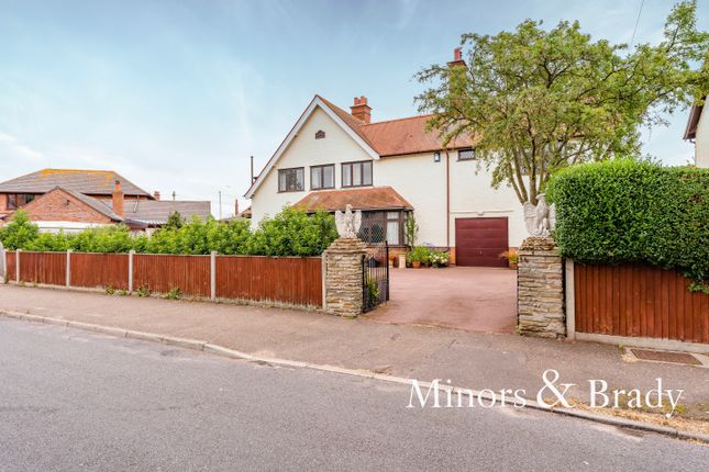 Thumbnail Detached house for sale in Alexandra Avenue, Great Yarmouth