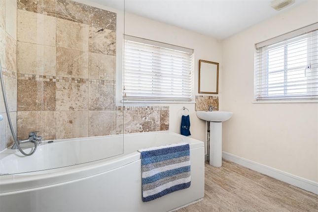 3 Stoneybrook Rise, Okehampton photo 3