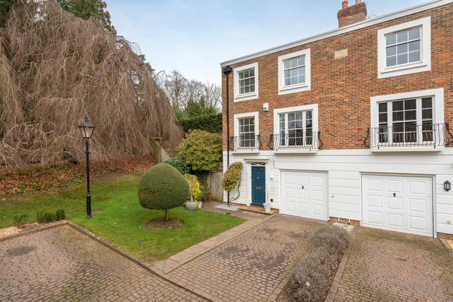 Town house to rent in Agincourt, Ascot