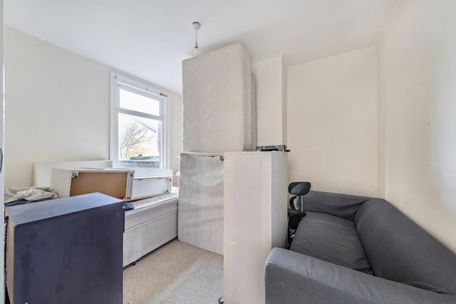 Flat for sale in Reading, Berkshire