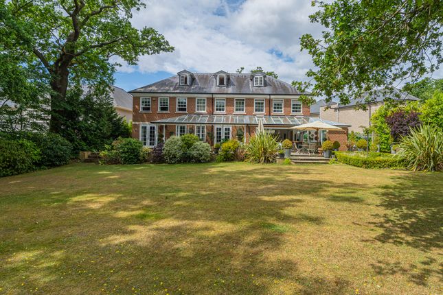 Amberley House, Coombe Park, Kingston upon Thames photo 2