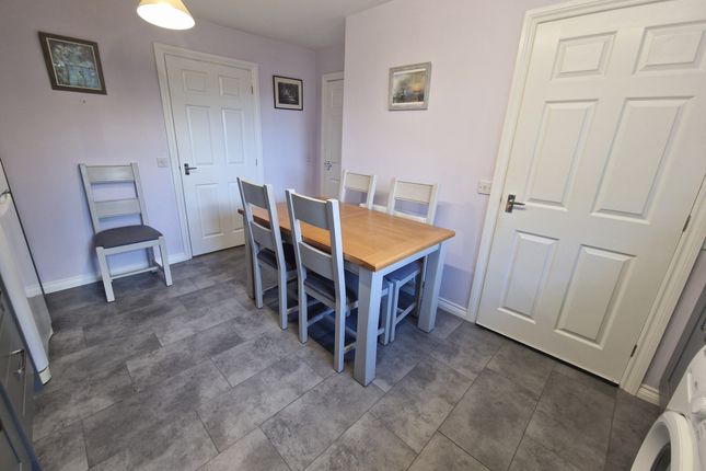 121 Stoodham, South Petherton photo 4