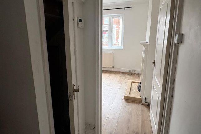 Flat 1, 1, Windsor Road, Petersfield photo 5