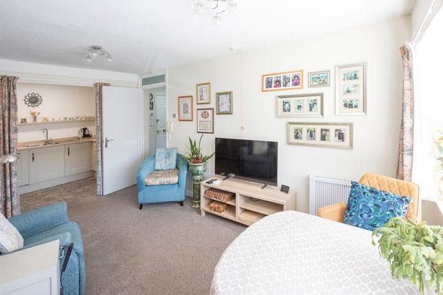 46 Champions Court, Henlow Drive, Dursley photo 4